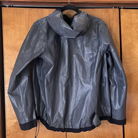 Marmot Women’s PreCip Eco Pro Jacket - Medium - Picture 5 of 7